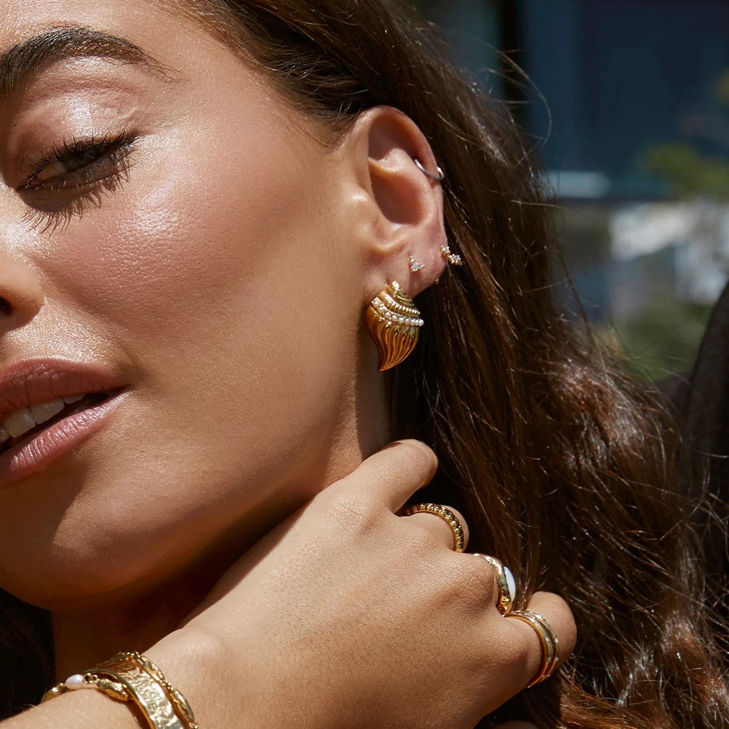 Gold Shell Pearl Earrings